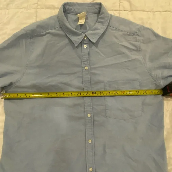 H&M light blue button-up shirt size 12 – classic work office - Picture 5 of 6
